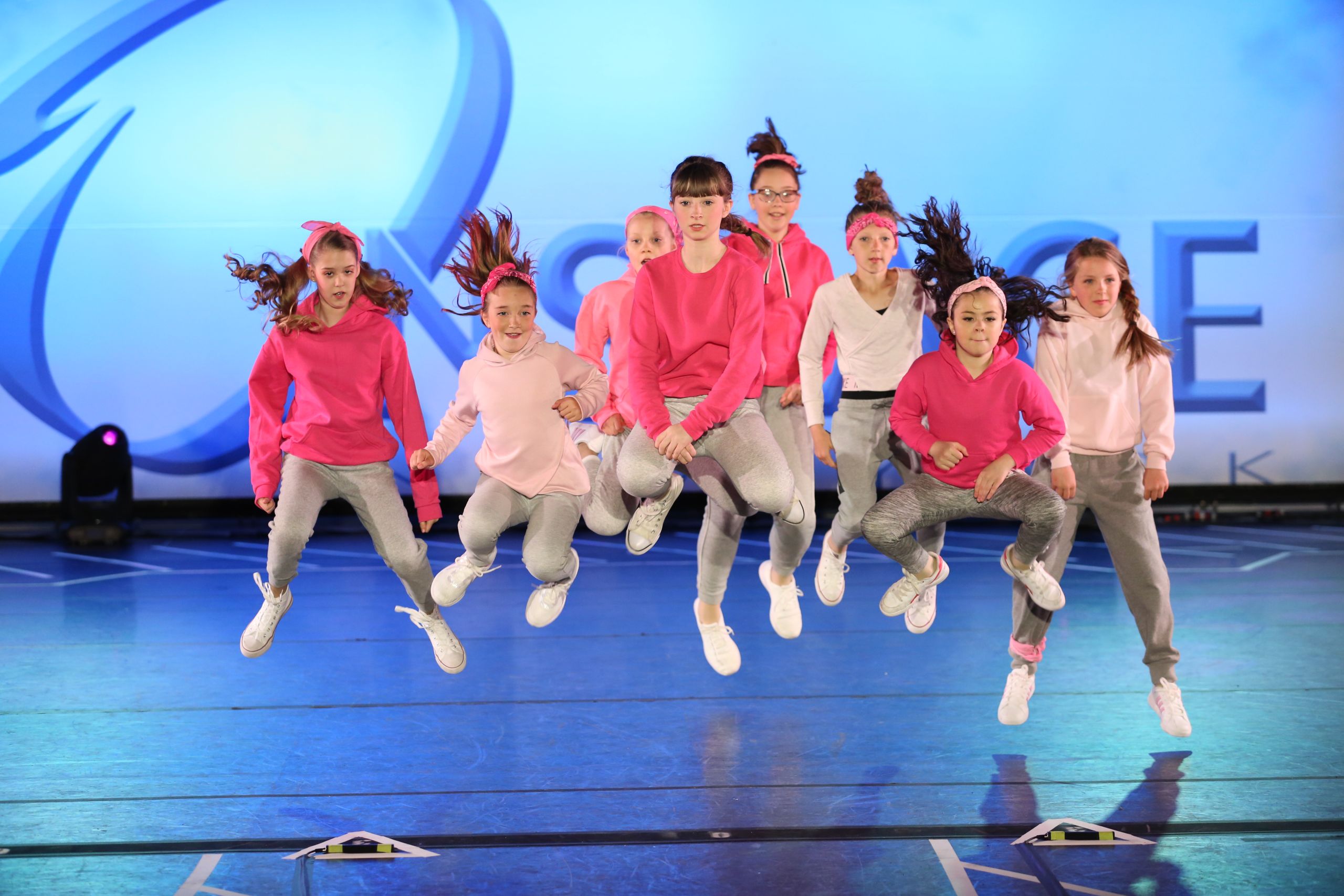 Kids hip hop dancers performing at Southern Oregon Dance Center